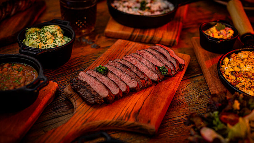 Se você quer saborear pratos incríveis e ainda ter a chance de esbarrar com o Neymar, a Parrilla Bom Beef é o lugar certo. - Reprodução/Mitsua Hirata