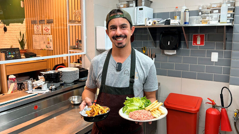 A cozinha é comandada pelo chef Caio Peixoto Nestor, que imprime técnica e excelência em cada prato. - Júlia Macêdo/DL
