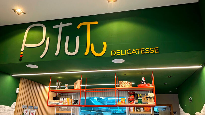 Localizado na Rua Machado de Assis, 40, no bairro Boqueirão, o 'Pitutu Delicatesse' oferece um ambiente intimista e cuidadosamente decorado - Júlia Macêdo/DL
