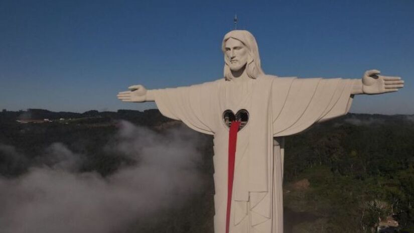 Cristo Protetor se tornou o grande cartão-postal de Encantado e uma atração turística em expansão / Émerson Édson Rückert / @emersonruckert