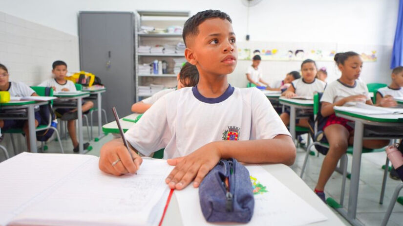O programa estadual traçou como meta alfabetizar 90% dos alunos do 2&ordm; ano até 2026 / Divulgação/PMSV