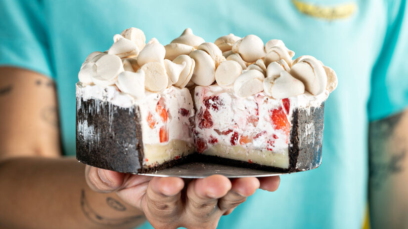 A Morangofee, feita com morangos frescos, é outra das tortas mais solicitada do cardápio / Divulgação/La Banoffeeria