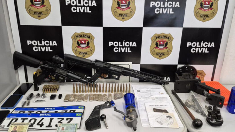 A ação foi conduzida por policiais do 3&ordm; Distrito Policial com apoio da Delegacia Seccional de Santos / Divulgação/Polícia Civil