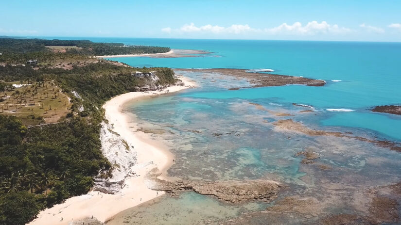 Praia do Espelho (Trancoso, BA) / Reprodução/Youtube/viagenscine
