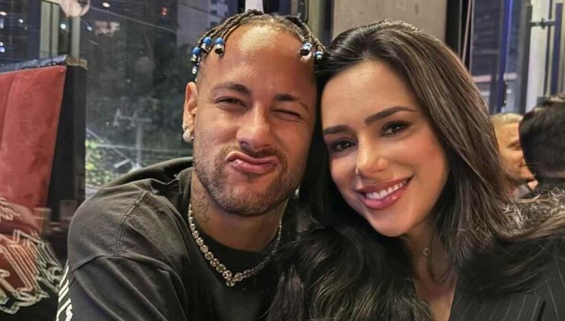 Neymar ao lado da noiva /Reprodução
