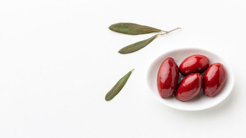 Compostos fenólicos extraídos das azeitonas, estudados por seus efeitos antioxidantes e anti-inflamatórios. Crédito: Freepik