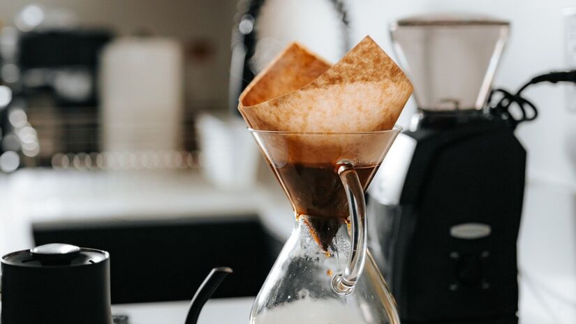 Quando juntamos a borra de café com a casca de banana, temos um combo poderoso / DiDeeChen/Pixabay