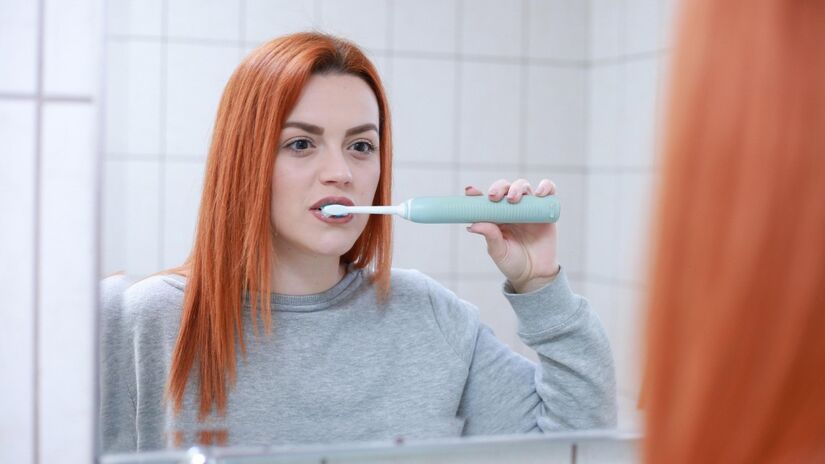 A higiene diária ajuda a promover a boa saúde dos dentes / slavoljubovski/Pixabay