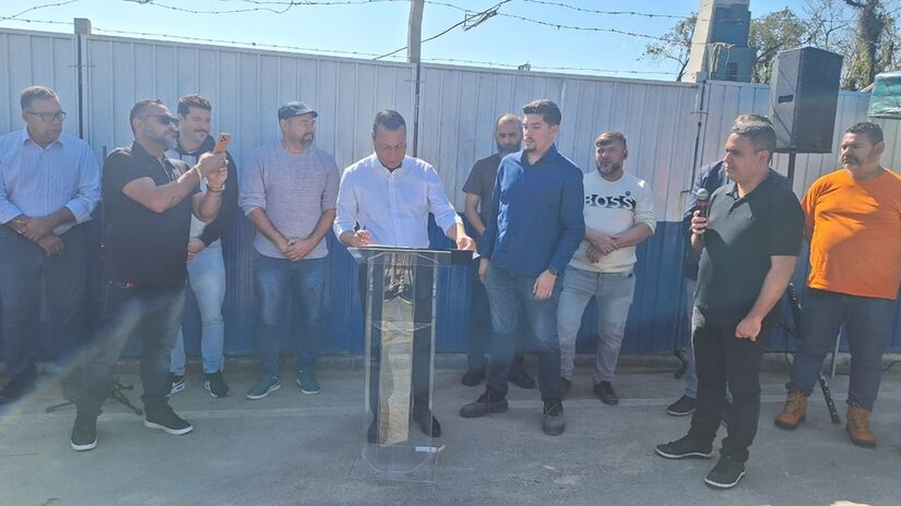 Prefeito César Nascimento assinou a ordem de serviço durante o evento (Luana Fernandes/DL)