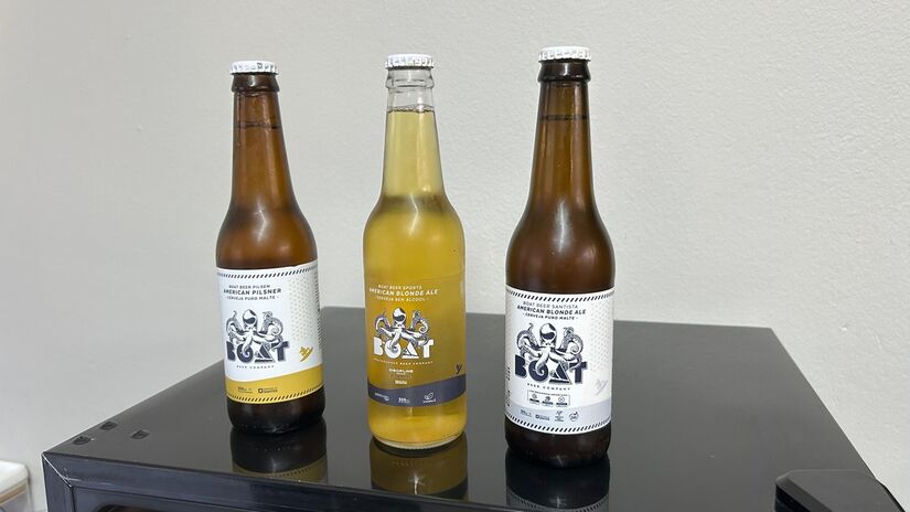 Empresário santista criou cerveja sem álcool enriquecida com vitamina C e palatinose, exclusiva para atletas (Foto: Júlia Macedo/DL)