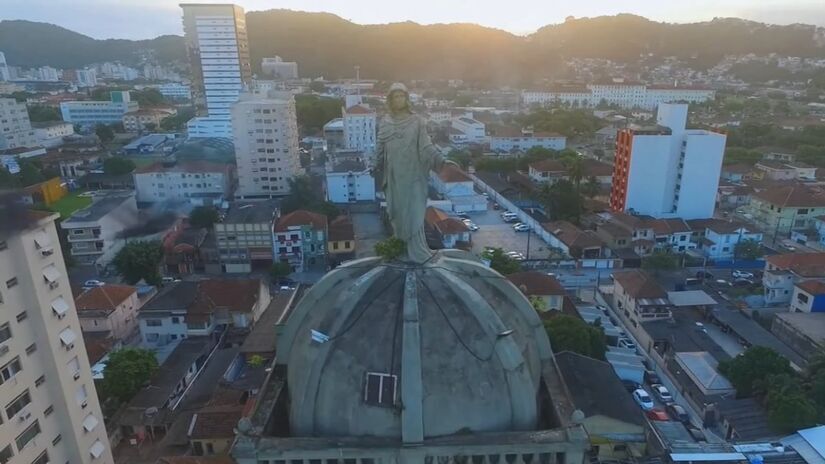 No grupo das cidades maiores, Santos se destacou como a única representante litorânea de São Paulo