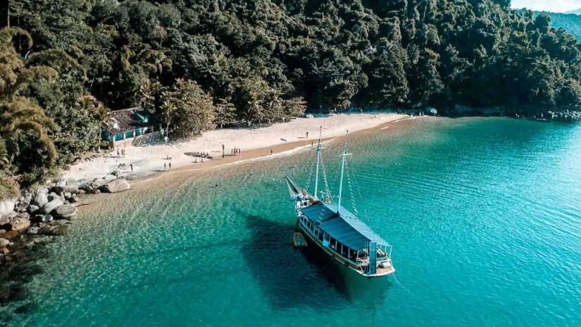 Ilha em Paraty, no Rio de Janeiro. / Créditos: Partiu Viajar/ Reprodução.