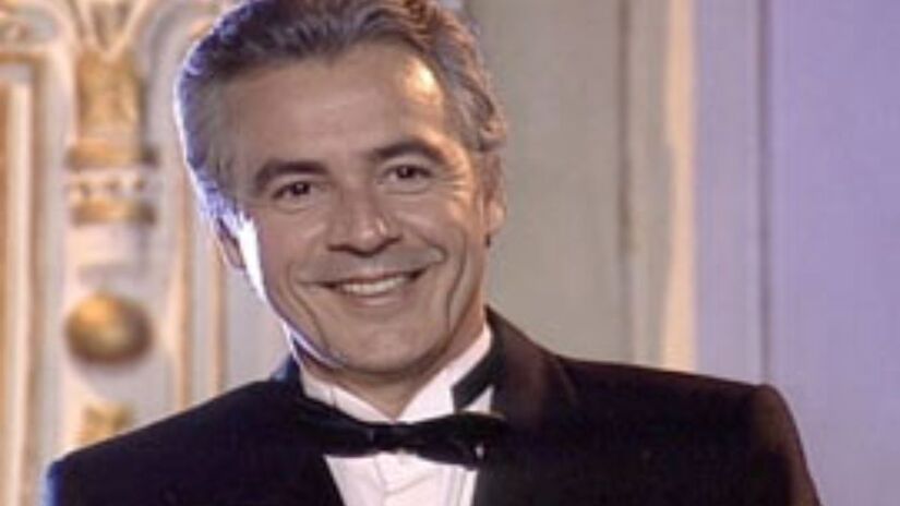 O ator, conhecido por seu papel em "Vale Tudo", morreu aos 52 anos vítima de um tumor cerebral. Crédito: Reprodução/TV Globo.
