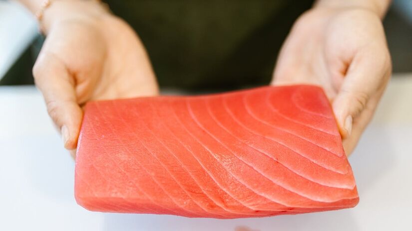 Para vitamina D, o recomendado é tomar sol, pelo menos 10 minutos por dia, com os braços e pernas expostos