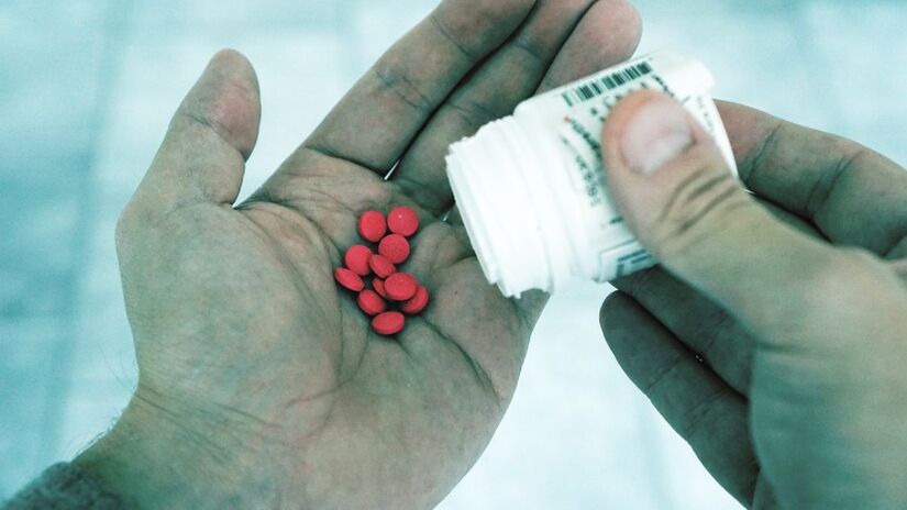 O uso incorreto de antibióticos pode levar à resistência bacteriana, tornando infecções mais graves. Crédito: Pixabay