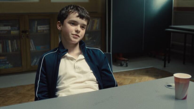 Owen Cooper como Jamie Miller em Adolescência: improvisos do jovem ator marcaram momentos decisivos da trama/ Netflix