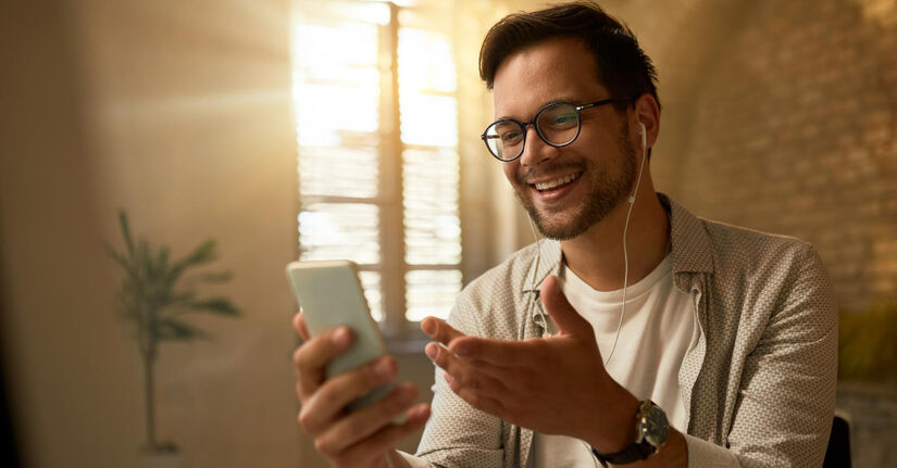 Esse código contém todas as informações da rede, incluindo o nome e a senha padrão