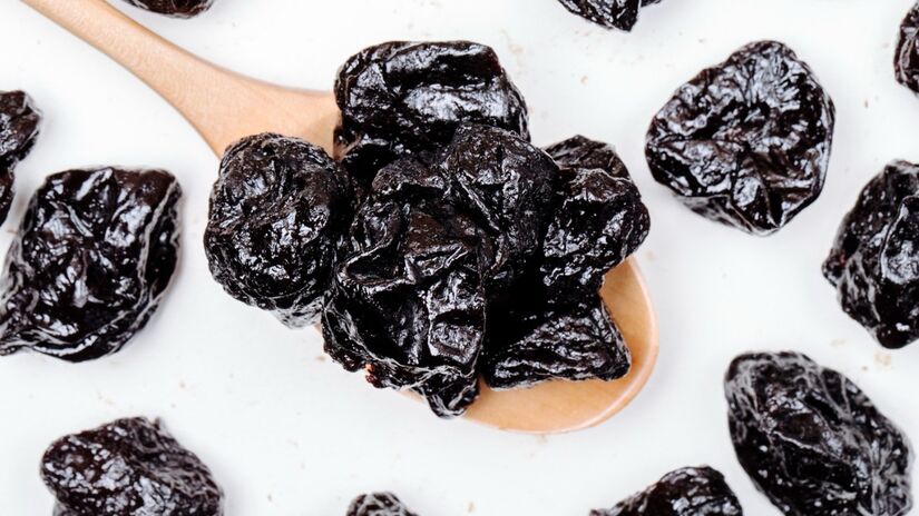 O alimento é sabidamente fonte de fibras e pode ser levado na bolsa para servir de lanche entre as refeições / Freepik