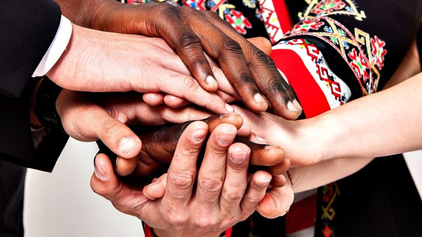 A diferença da cor da pele não um sinal de superioridade, e todos os seres humanos compartilham uma ancestralidade comum / Pixabay