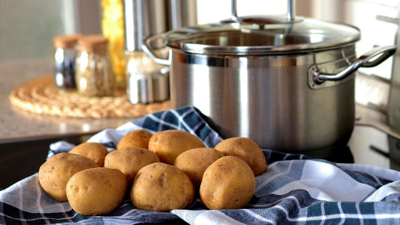 A batata ainda é fonte de carboidratos complexos que aumentam a saciedade, ajudam no controle das calorias e podem apoiar no emagrecimento / Pixabay
