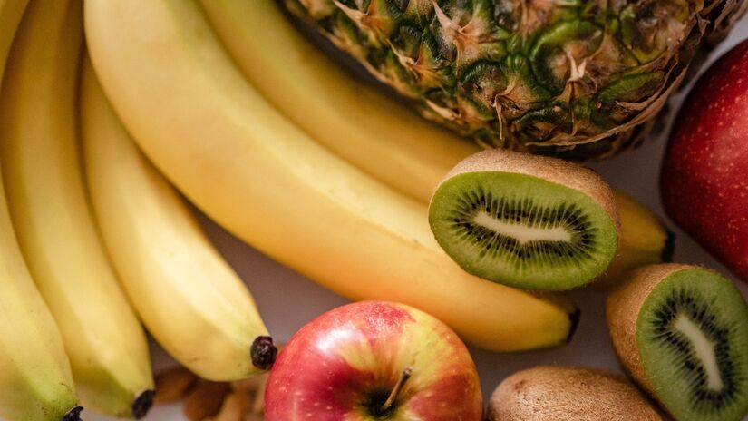 A fruta pode ser facilmente combinada com outras, como a banana, o abacaxi e a maçã / Pixabay