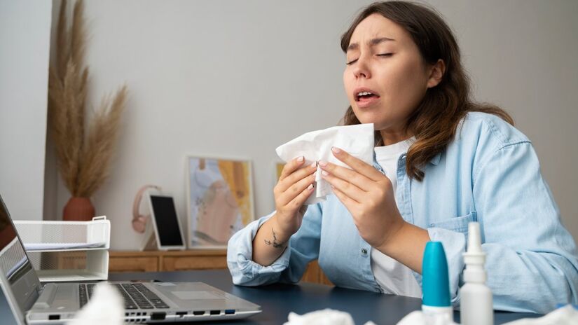 O uso prolongado de sprays descongestionantes pode irritar vasos sanguíneos do nariz e causar efeito rebote