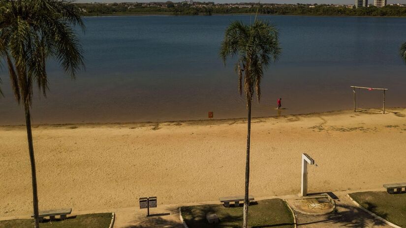 As chamadas "praias de Minas" vêm ganhando popularidade e se tornando verdadeiros oásis em cidades do interior do estado - Reprodução/Flavio Tavares