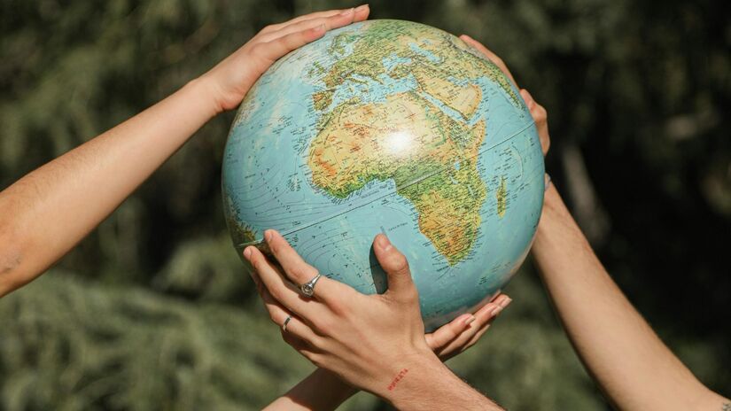Afinal, o futuro da Terra, e de tudo que vive nela, está em nossas mãos / Pexels