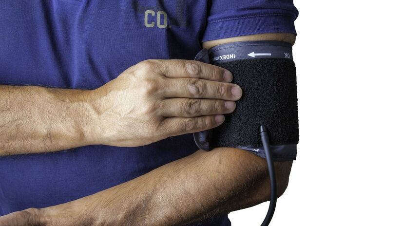 Consultas e acompanhamento médico previnem complicações da hipertensão / Pixabay