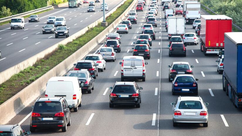 Com o aumento de carros e motoristas no Brasil, garantir a segurança no trânsito se tornou prioridade/ XXLPhoto/Depositphotos