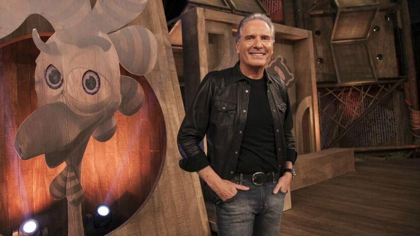 Após a saída de Britto Jr., Roberto Justus assumiu e trouxe um outro ar para o programa / Divulgação / RecordTV