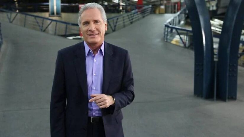 Como já mencionado, Roberto Justus é empresário, publicitário e apresentador brasileiro, conhecido principalmente por sua atuação na área de marketing e propaganda/Divulgação - TV Record