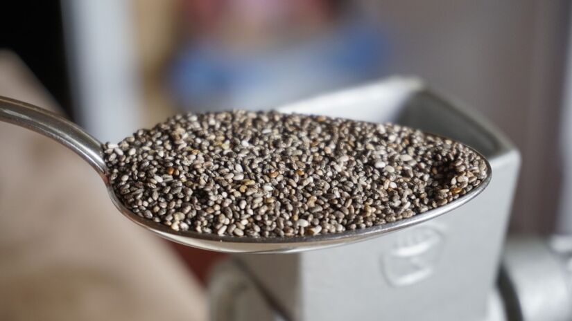 A semente é rica em cálcio, proteínas que ajudam a formar queratina e ômega-3 / Pixabay