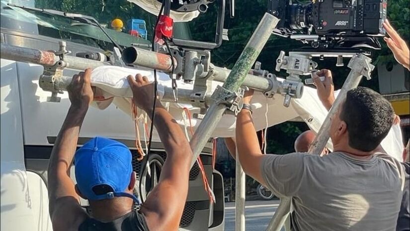 Bastidores da nova versão de Carga Pesada (Reprodução/Instagram)