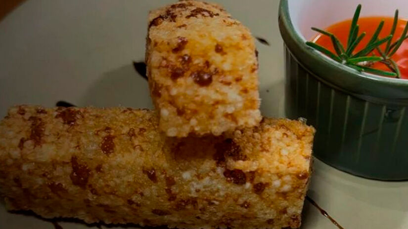 Stick de tapioca com queijo coalho e molho sweet chili - Divulgação