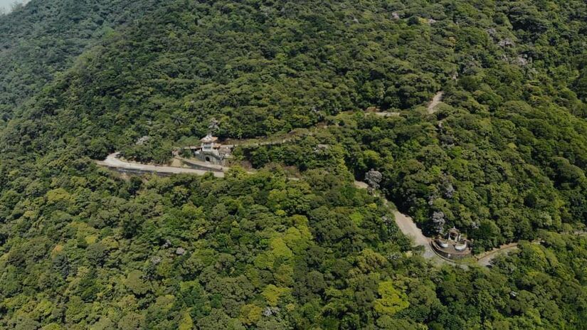 Essa distinção crucial gira em torno de uma única característica: a Serra do Mar