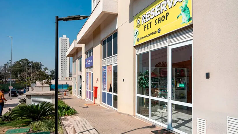 Lojas de 33 m² a 80 m² disponíveis para empreendedores / Divulgação/Reserva Raposo