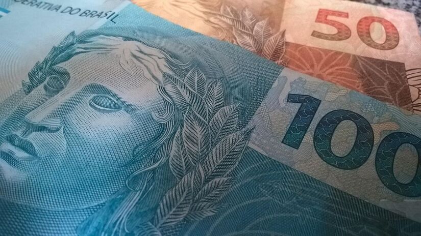 As notas de R$1 também custam caro no mercado, com valores de até R$2.300 a depender do estado de conservação/Pixabay