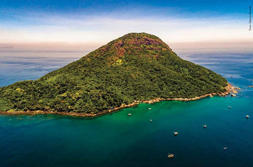Montão do Trigo, em São Sebastião, é um refúgio de águas cristalinas e lendas de piratas (Divulgação/PMSS)