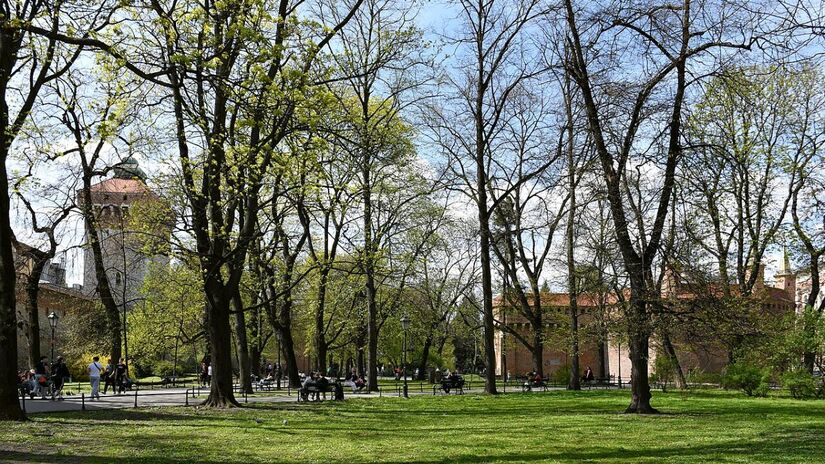 Parque Planty,a área verde que substituiu as muralhas medievais e hoje emoldura o centro histórico/ Jeremiah Z. Cockroach/Wikimedia Commons