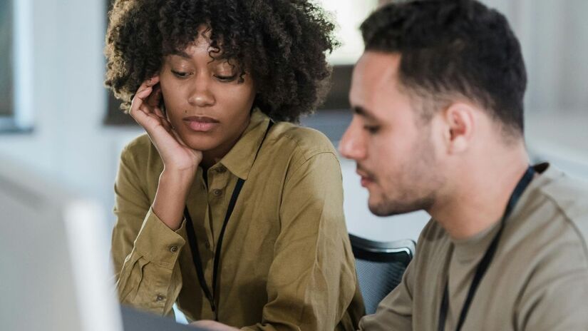 4 - Cargos corporativos tradicionais, com carga fixa de 8h diárias e pouca flexibilidade - Pexels