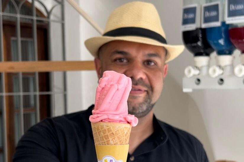 Levi Nunes, que também é funcionário público, apostou em um produto que desperta lembranças afetivas (Julia Macêdo/DL)
