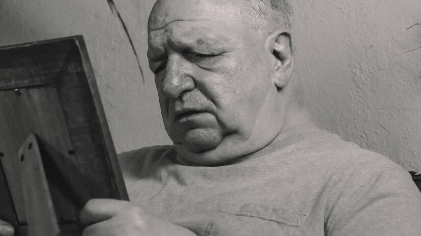Isolamento social e afastamento da vida profissional estão entre os sinais precoces identificados pelos pesquisadores - Pexels