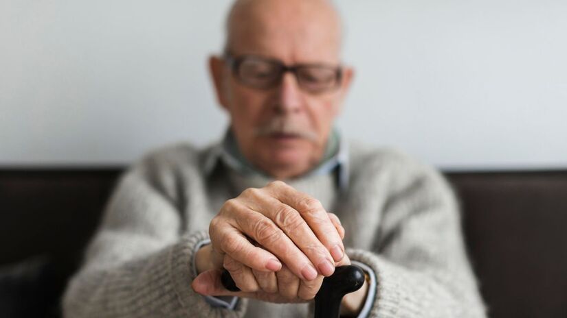 Pesquisa analisou 2.200 pacientes, combinando registros clínicos e dados da vida real para identificar padrões da doença - Pexels