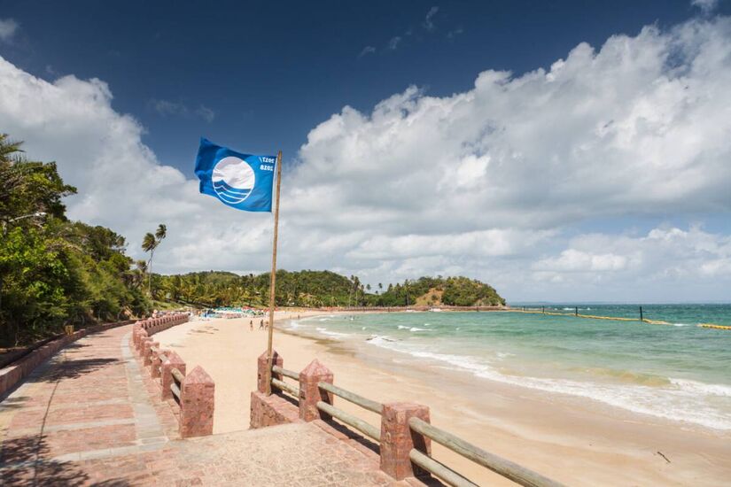 Ponta de Nossa Senhora de Guadalupe, llha dos Frades, foi comtemplada - Reprodução - Bandeira Azul