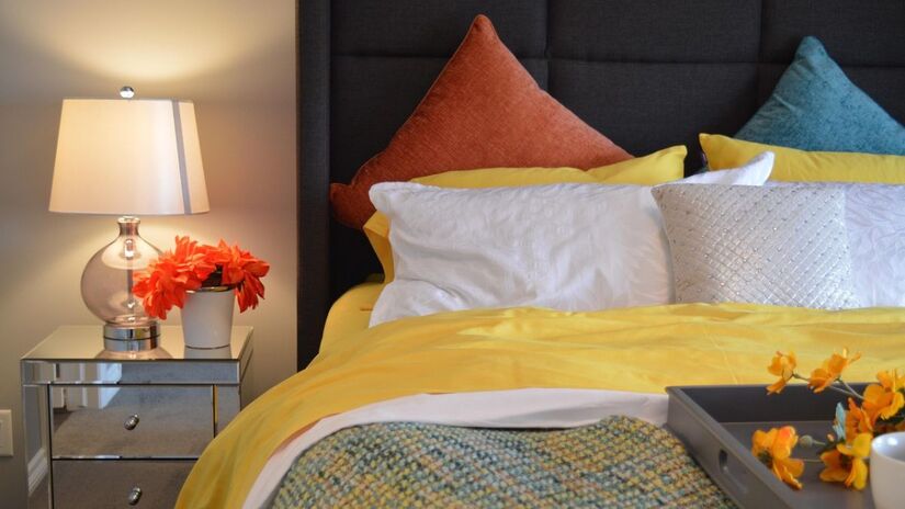 Os novos cabeceiros já vêm com LED embutido, sendo perfeitos para quem adora ler na cama/Pixabay
