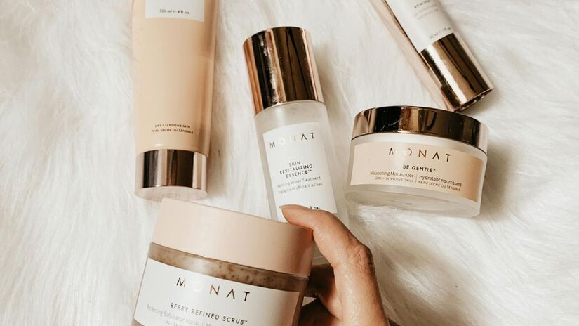 
Leia atentamente o rótulo do produto e siga as orientações do fabricante. Os produtos cosméticos são seguros quando usados corretamente - Pexels
