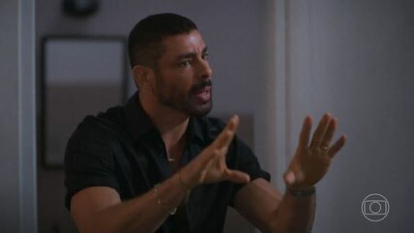 César Ribeiro não esconde seu interesse em ficar bilionário, tampouco que tem medo da esposa/Reprodução/Globo