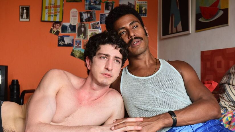 O seriado relembra como a luta por tratamento e direitos salvou muitas vidas/Divulgação/HBO Max