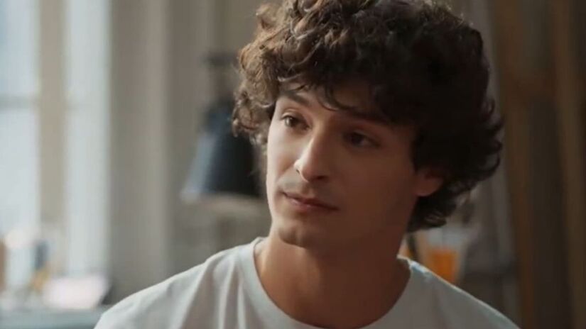 Filho de Helena Ranaldi e Ricardo Waddington, Pedro estreou na TV sob grande expectativa/Reprodução/Globoplay
